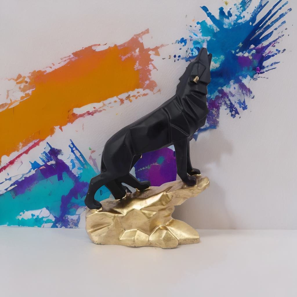 Howling Wolf Showpiece