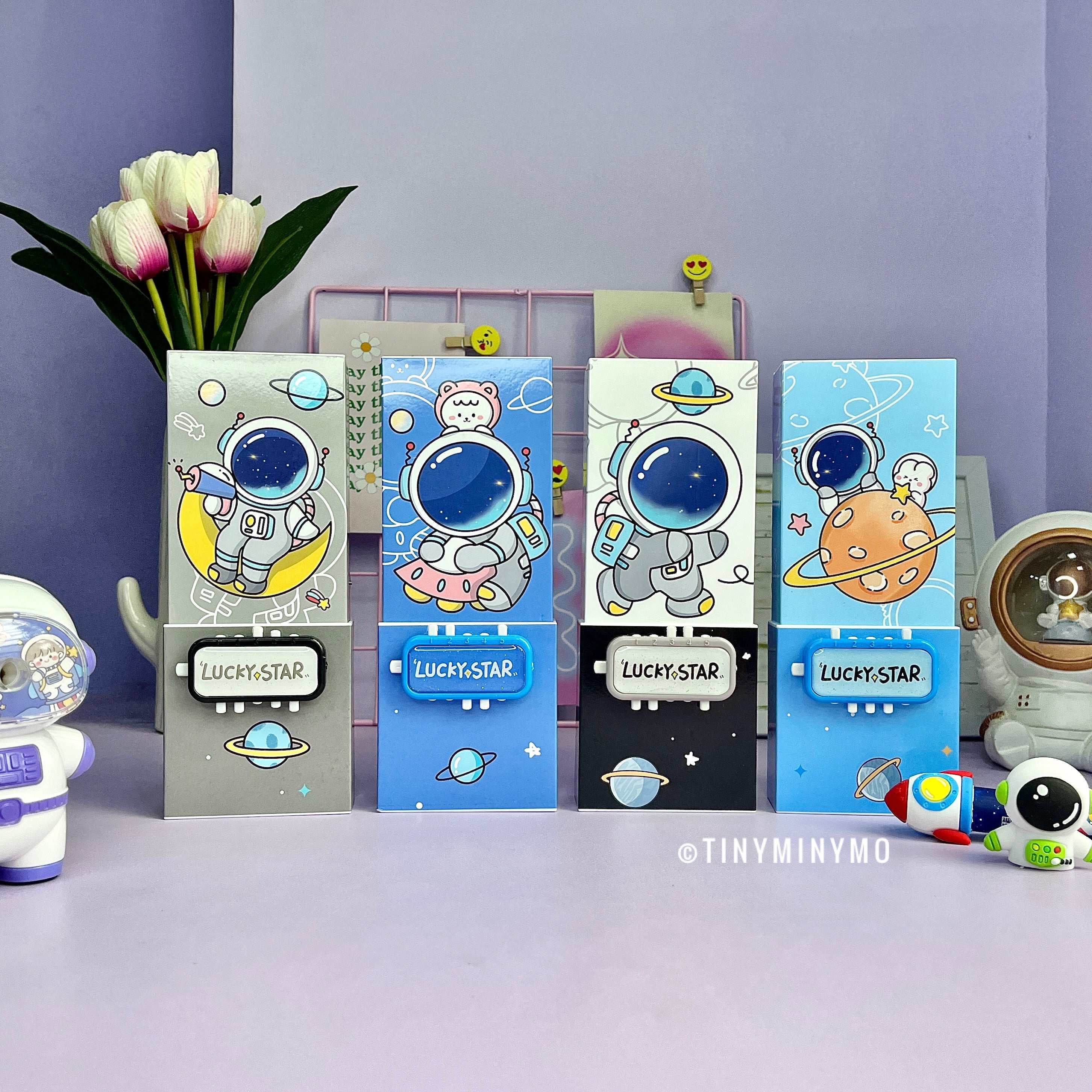 Lockable pencil box cum pen stand - Astronaut