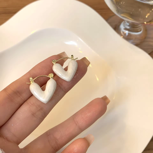 White Color Love Earring - Tinyminymo