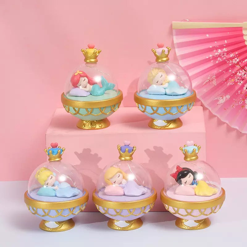 Sleeping Princess Dome Lamp