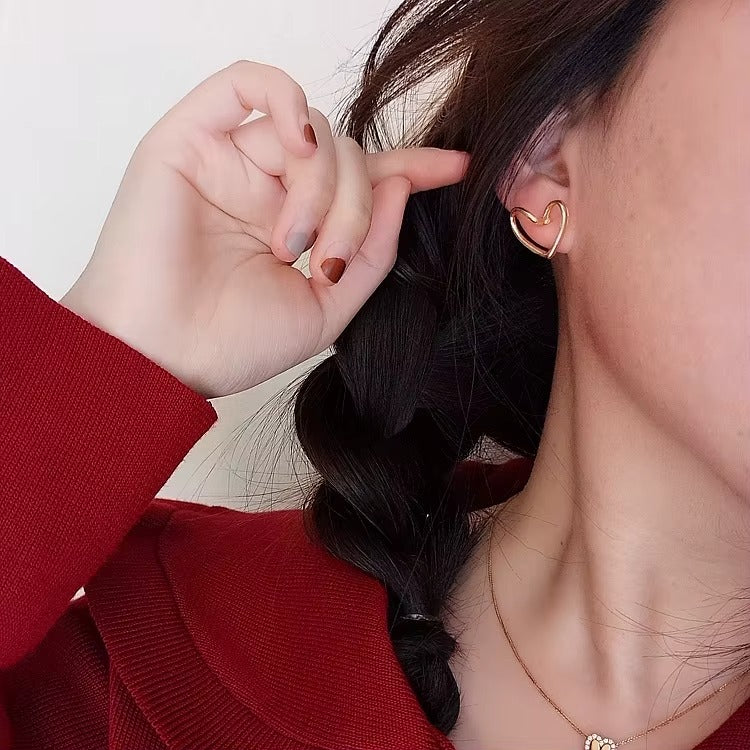 Stainless Steel Heart Stud Earrings Minimalist 18K Gold Plated | Anti Tarnish