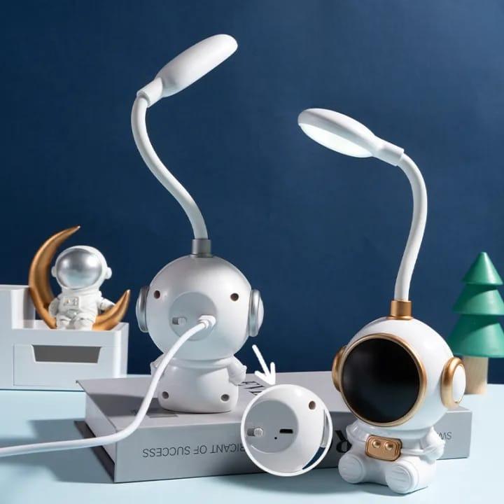 Sitting Astronaut LED Desk Lamp